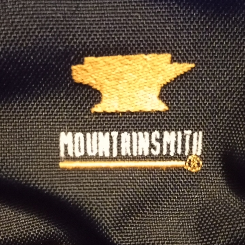 Mountain Smith Vibe Lumbar Pack 2 Zipper Compartments, Adjustable Strap 8" x 6"